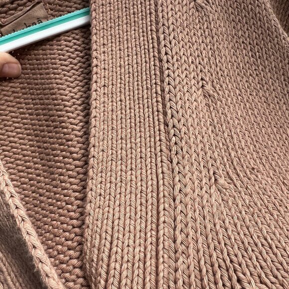 No. 22 Cardigan in Roasted Fig – OS — babaà - Picture 4 of 5